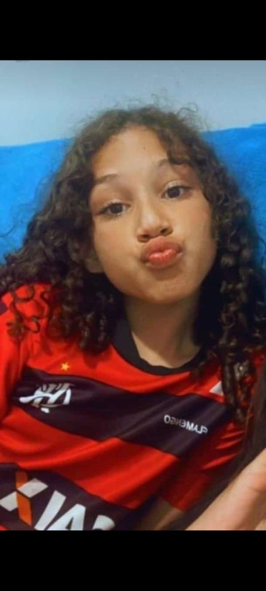 Domingo dia 1 vc iria completar seus 11 anos mas um infeliz desgraçado matou vc cruelmente com um tiro na cabeça.  Se vc tivesse aqui estaria grande uma moça linda , eu ainda fico esperando vc voltar minha tete a saudade dói muito é uma dor horrível ⭐️🌻😭😭🥺🥺