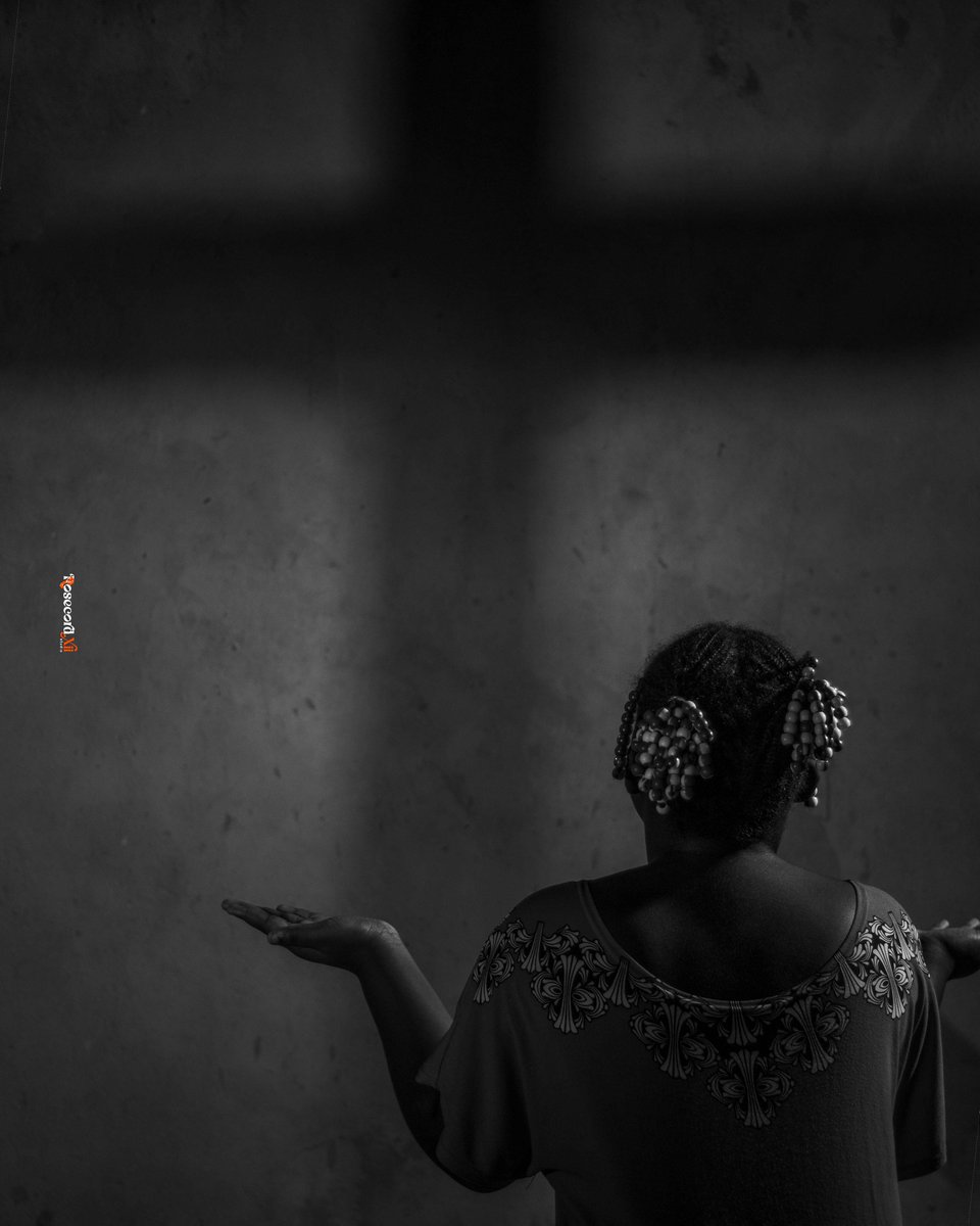 Jour 9 du #yechallengephoto
PAIX SPIRITUELLE

La paix spirituelle s’épanouit dans la prière, où l’esprit trouve refuge et force en communion avec le divin.
__________________
#yechallengephoto
#unjourunephoto
#assoyebenin 
#jour9