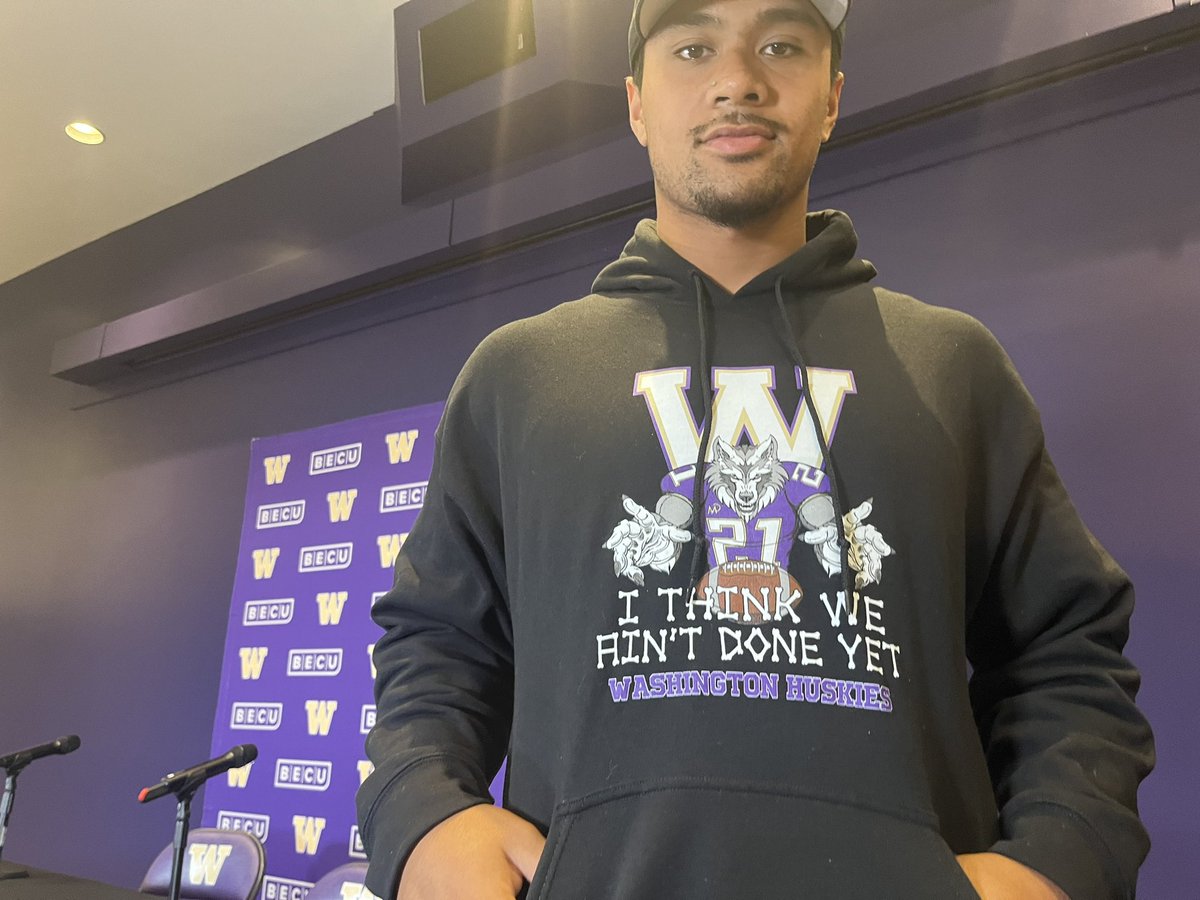 rtomashoff34's tweet image. Alphonzo Tuputala’s hoodie is elite