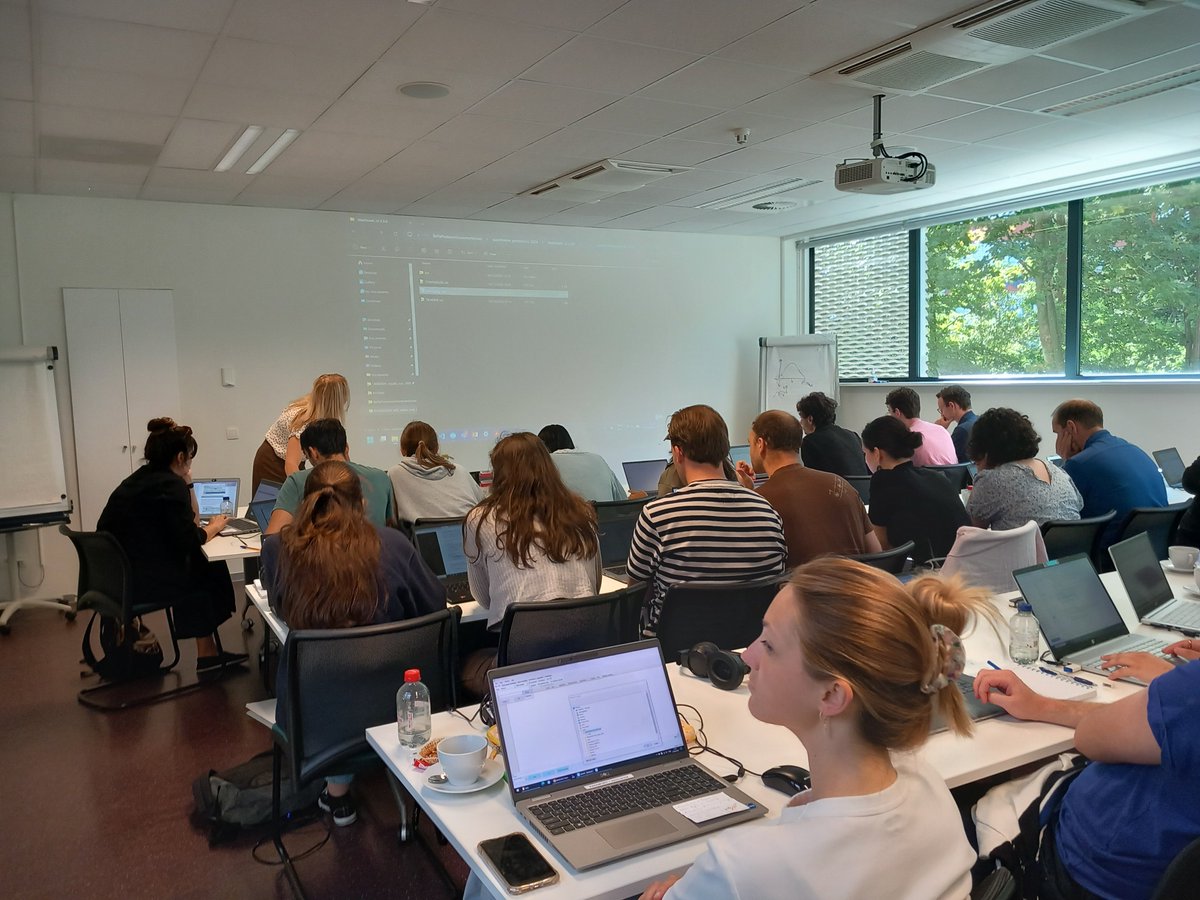 Focused minds in our DDA data analysis session today at the Proteomics Summer school🧐🤯