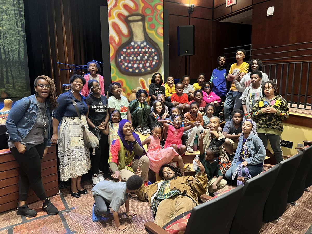 problematicNP's tweet photo. @AfricanaCarr your former student Sam Anthony is on the floor at his new job at Kilombo Cultural Institute. Where he teaches K-3 and his baby brother. kilombo is located in Decatur Ga https://t.co/zjuBRLlZiC