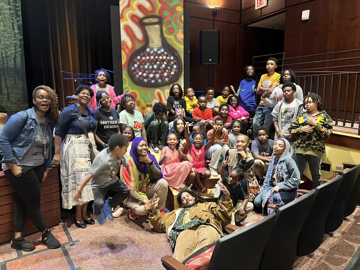 problematicNP's tweet photo. @AfricanaCarr your former student Sam Anthony is on the floor at his new job at Kilombo Cultural Institute. Where he teaches K-3 and his baby brother. kilombo is located in Decatur Ga https://t.co/zjuBRLlZiC