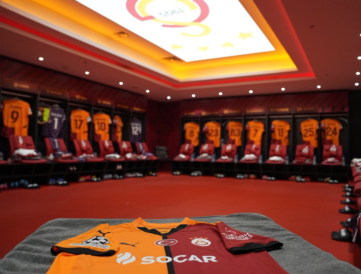 GalatasaraySK's tweet photo. 📸 Karşılaşma öncesinde soyunma odamız hazır! ✅ 

#GSvYB #UCL https://t.co/GThjVSDvCm