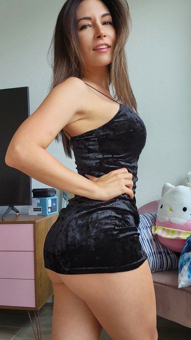 Is this too short for going out? https://t.co/jmZw7Qi55V