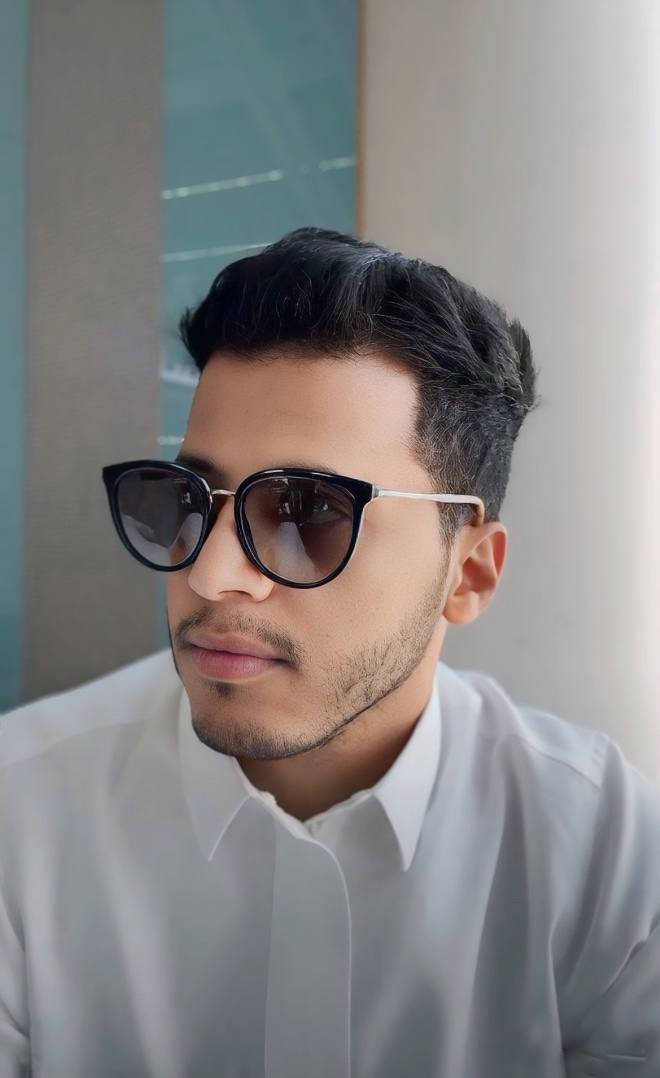 #سبايكي_عطر_اوسما
تكون الاختيارات صحيحه عندما تجد الأفضل دائماً ونعم الاختيار 🔥💜لشخص المؤثر في اعلاناته