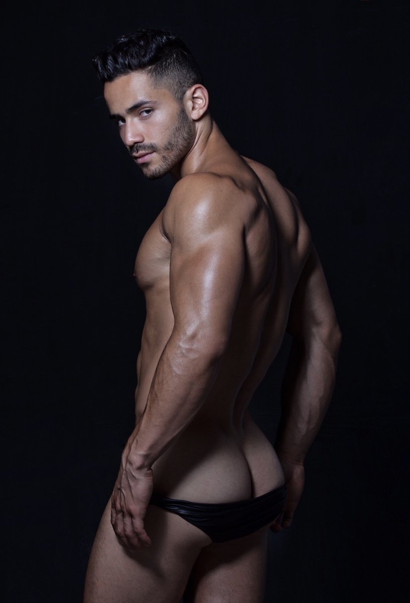NWhants's tweet photo. #DavidRamirez by #JoanCrisol https://t.co/jESRNbvWNb