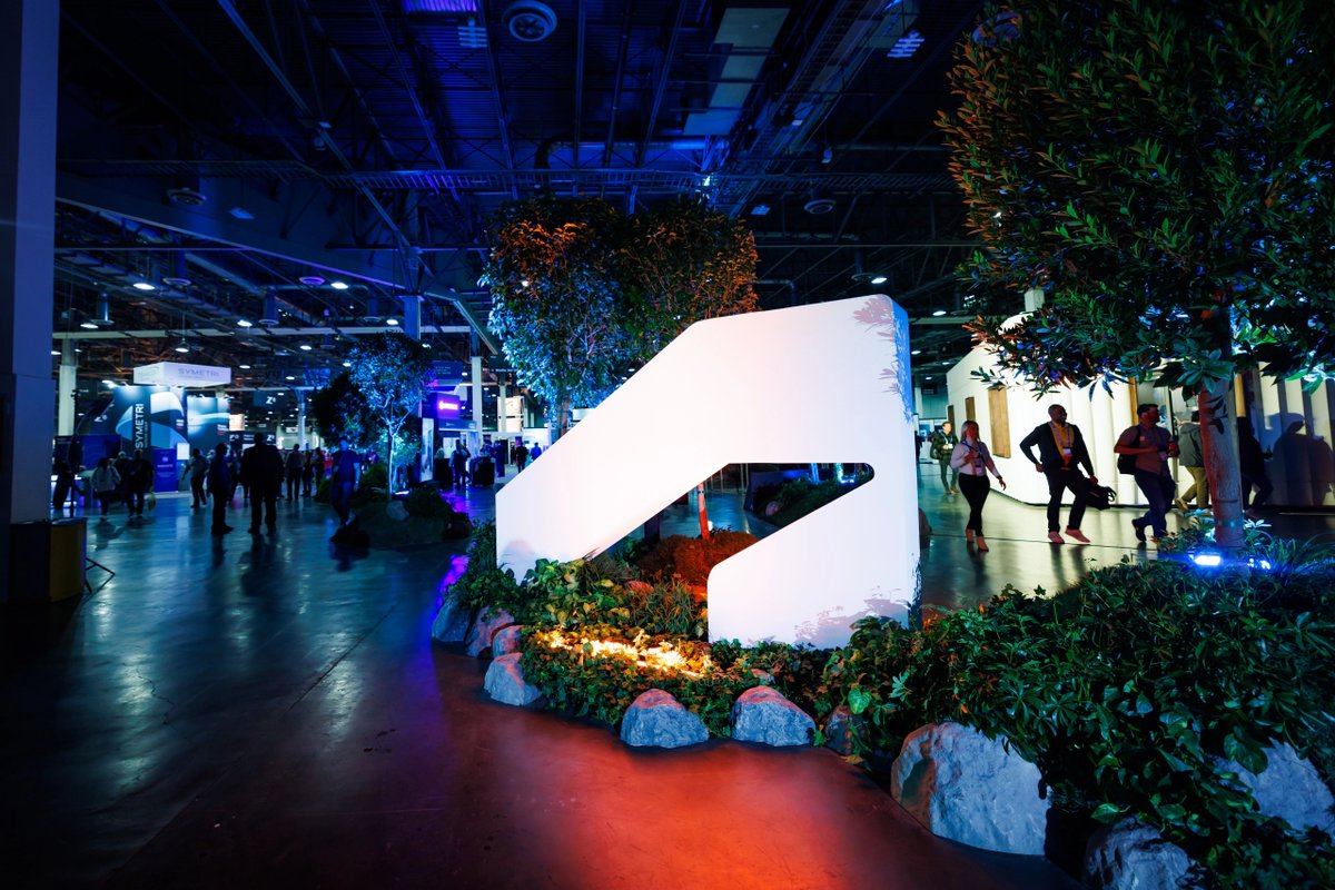 ADSKCommunity's tweet photo. #AU24 registration is still going on! 🤩 Join us in person in San Diego this October OR partake digitally! 💻 Find out more: https://t.co/jdcDOm8h7D https://t.co/0hLZUrPzmE