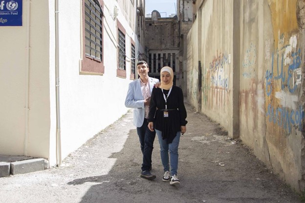 "I am equally capable of doing many things"

Ameer from Syria is blind and eager to learn. He faces many challenges but is highly motivated to learn to improve his language skills.

GPE and <a href="/UNICEFinSyria/">UNICEF in Syria -يونيسف سوريا</a> make learning more inclusive through non-formal education programs.