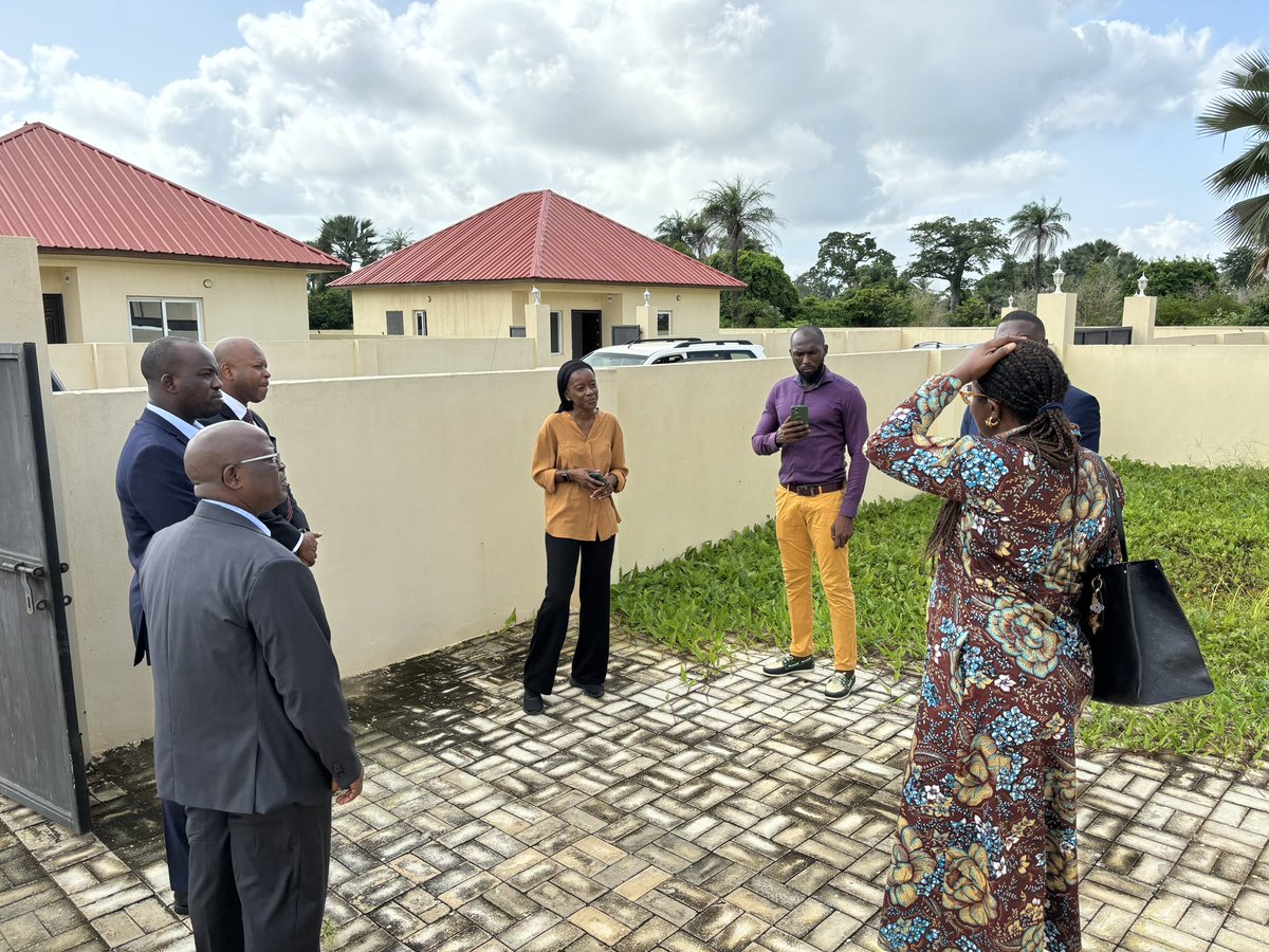 FrankMutahakana's tweet photo. Toured @TafNjie #TAFCity & @GLPropertiesAFR with @IFCAfrica RD @OlivierBuyoya, Manager #IfeomaEzeokafor & CO @obre_c. Interesting to see property developers addressing housing requirements for #Gambians both at home & in the diaspora #IFCInvestments #SustainableDevelopment https://t.co/iaOHetzMQp