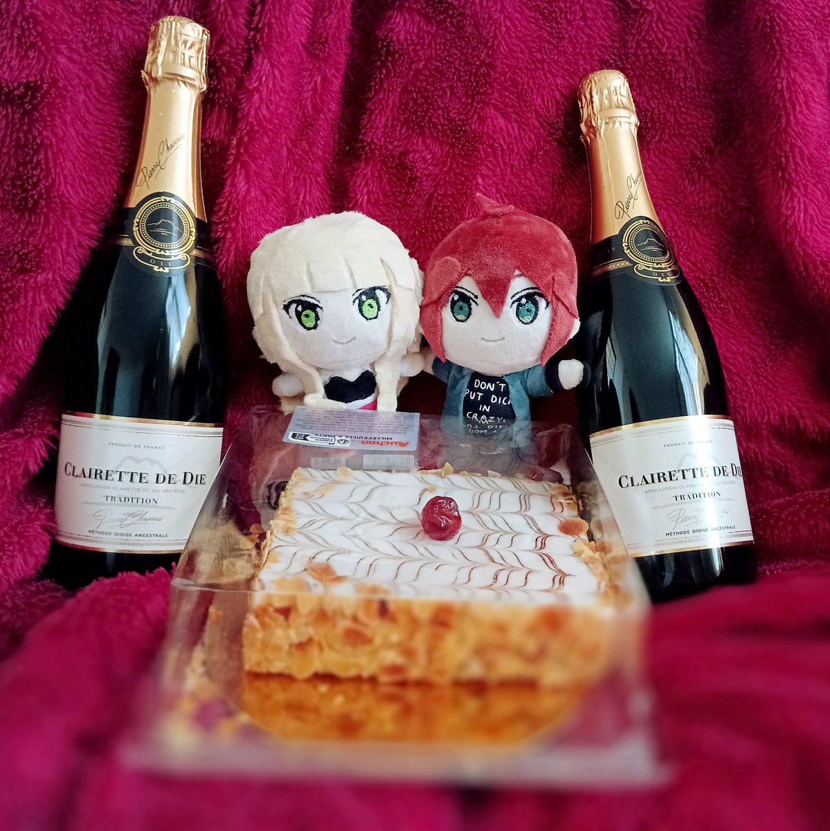 Azuminkun's tweet photo. I finished drawing CNK volume 3 today!!! Time to celebrate 😭❤️❤️❤️❤️ https://t.co/n3bHHNPGKA