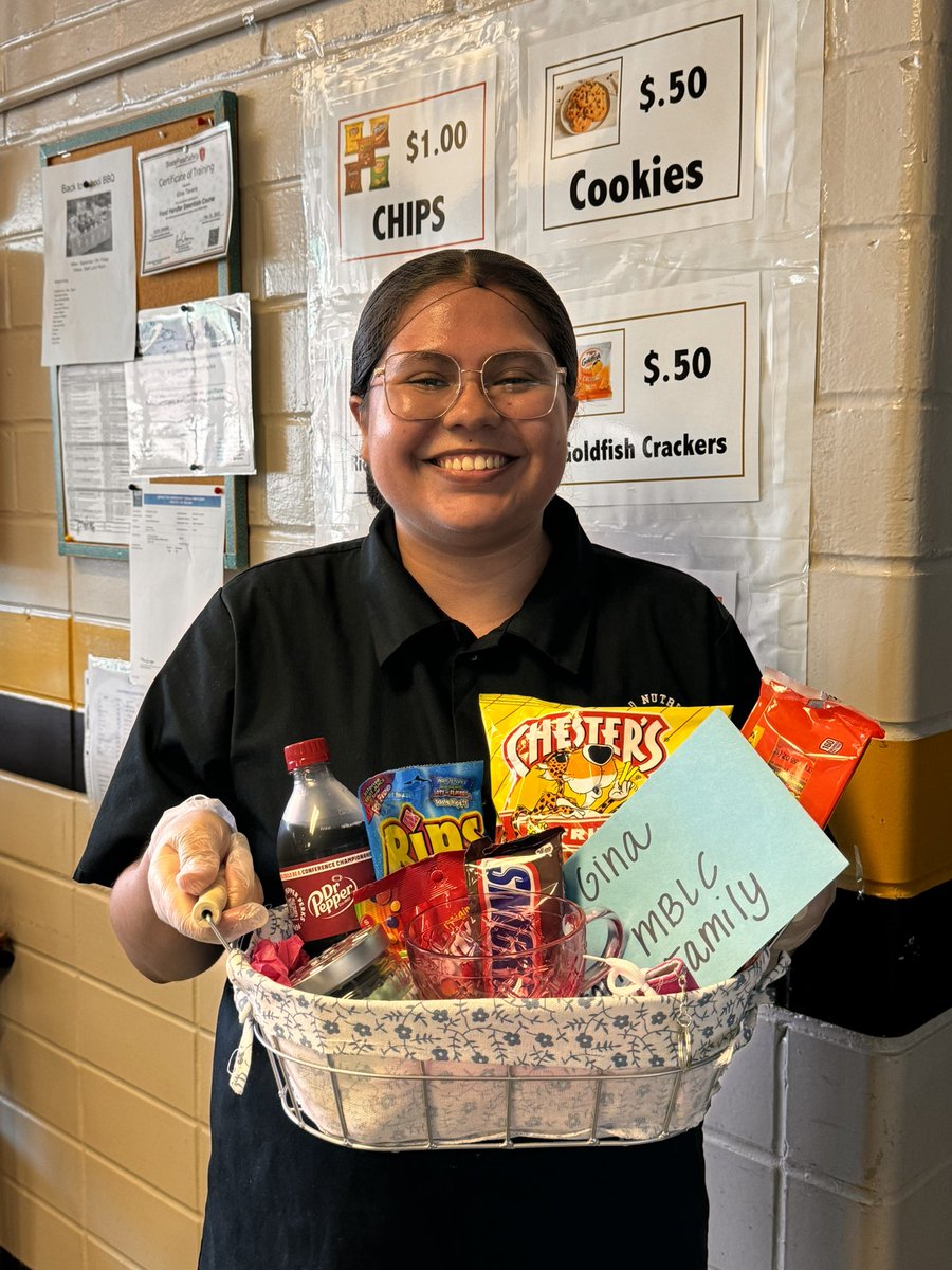 MBLC_SISD's tweet photo. Happy Birthday to Ms.Gina! 🎂🎈Every morning she has a smile on her  face, let's thank her for everything she does for our campus! MBLC will be forever grateful. #MBLCStrong @SeguinISD 🤍 https://t.co/GA08i7QdBS