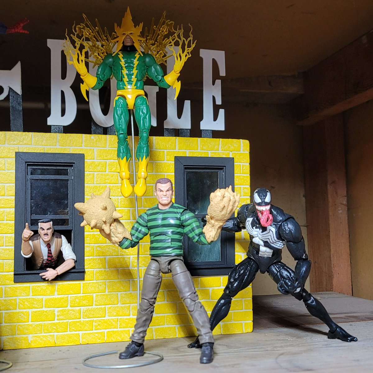 SweetJimReaper's tweet photo. The Daily Bugle is FINALLY complete! Now comes the task of deciding where to place everyone. So, I threw some figures up there last night to give me something to look at and think about placement. https://t.co/EgAXHjma96
