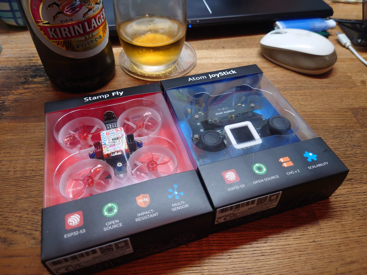 goodmoon1968's tweet photo. スタンプフライ #stampfly は #M5Stack 社製のホビー向けミニチュアドローンで、コントローラ #Atomjoystick とセットで1万5千円切る低価格で提供されてる初心者向けキットです。PCとの連携が必要ですが誰でも手軽にドローン操縦を体験できてオススメですよ~ 😊 https://t.co/iWDHKmUAYC