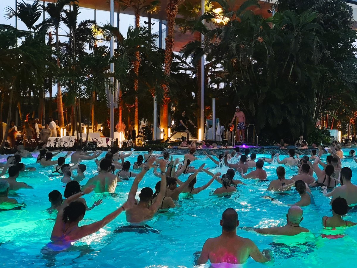 charmainewsm's tweet photo. It's been up for a couple of months but so chuffed to see my words on @TimeOutTravel about my steamy time at @ThermeGroup Bucharest ♨️It's Europe’s biggest spa, and it's coming to Manchester in 2025 🌟

Read more: https://t.co/mjKQ9LWa8F https://t.co/ar4HwSqrOM