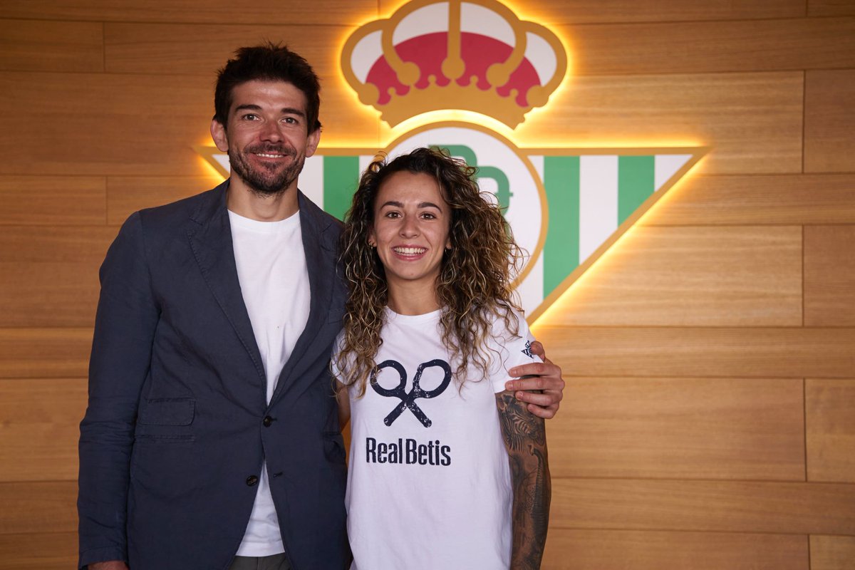 Con el final del verano llega también el final del mercado. En #beplayer, ya hemos echado el cierre después de unos meses de muchas operaciones.

En nuestro blog hemos dejado un resumen en 10 titulares de lo que ha sido esta ventana de verano.
👇👇
beplayerglobal.com/post/nuestro-m…