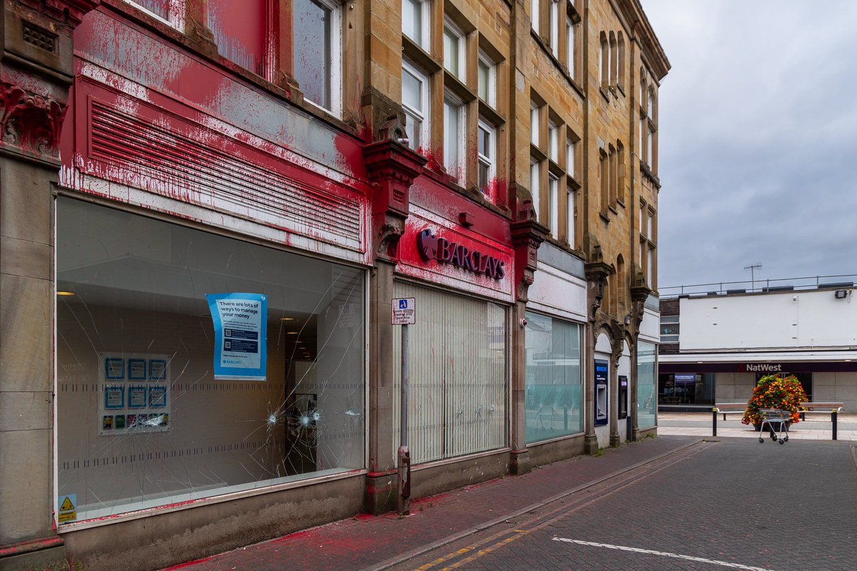 GMF_Palestine's tweet photo. The #BarclaysBurnley5 Hearing
Date September 3, 2024
Time 9:30 am - 11:30 am
Venue Preston Crown Court
Location Openshaw Place, The Law Courts, Ring Way, PR1 2LL Preston
Stand with #BarclaysBurnley5 as they go to court to prove #ElbitIsGuilty, not them! https://t.co/jCy4HQ0hfD