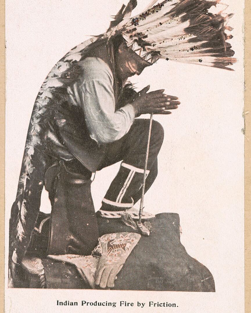 SmartNCoolShow's tweet image. From photo —&amp;gt; design.  This image inspired me 🔥

When I saw it I instantly saw an “F” in his form. Plus I’ve been looking for a dope way to design an F ✔️

I’m excited to see what more I do with it! 

#designedbyfiya #graphicdesigner #atldesigner #tshir… instagr.am/p/C_Lu3Xvy8sw/