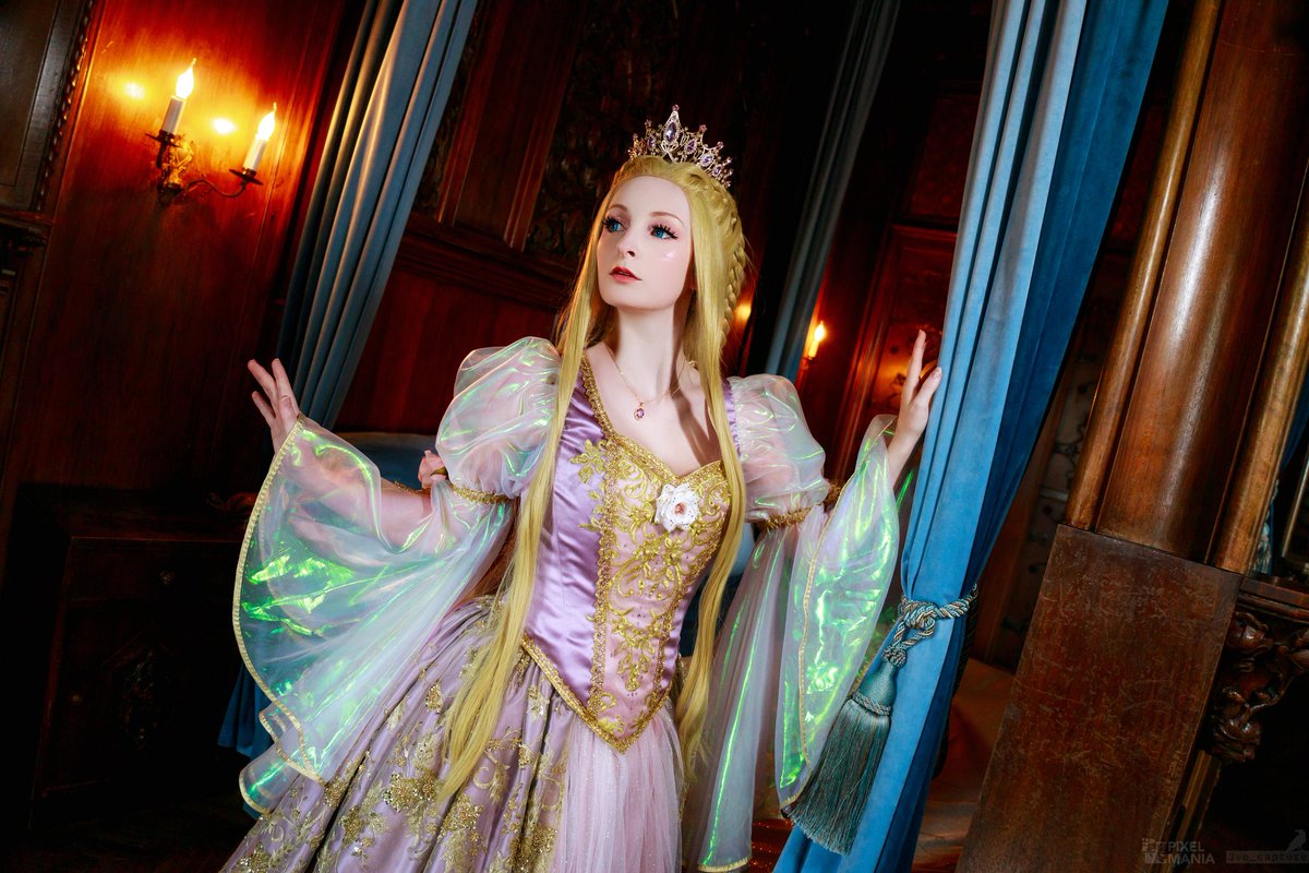 LenaCosplay's tweet photo. Selfmade #Barbie #Rapunzel #cosplay from @pixelmaniaevent 2024🖌️✨ https://t.co/U8TFao3GbF
