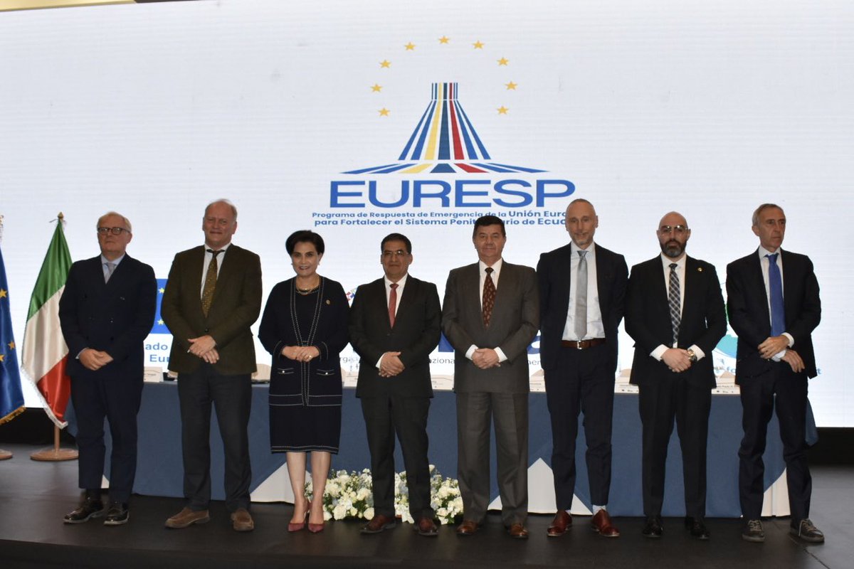 ItalyinEcuador's tweet photo. 🇮🇹🤝🇪🇨 | El Embajador @giovadavoli anunció hoy, durante el evento de cierre de #EURESP, que el Comité Directivo del @FIEDSprograma aportará recursos para financiar un programa de seguimiento orientado al fortalecimiento de la seguridad ciudadana y penitenciaria en el Ecuador. https://t.co/zCk2R4laWk
