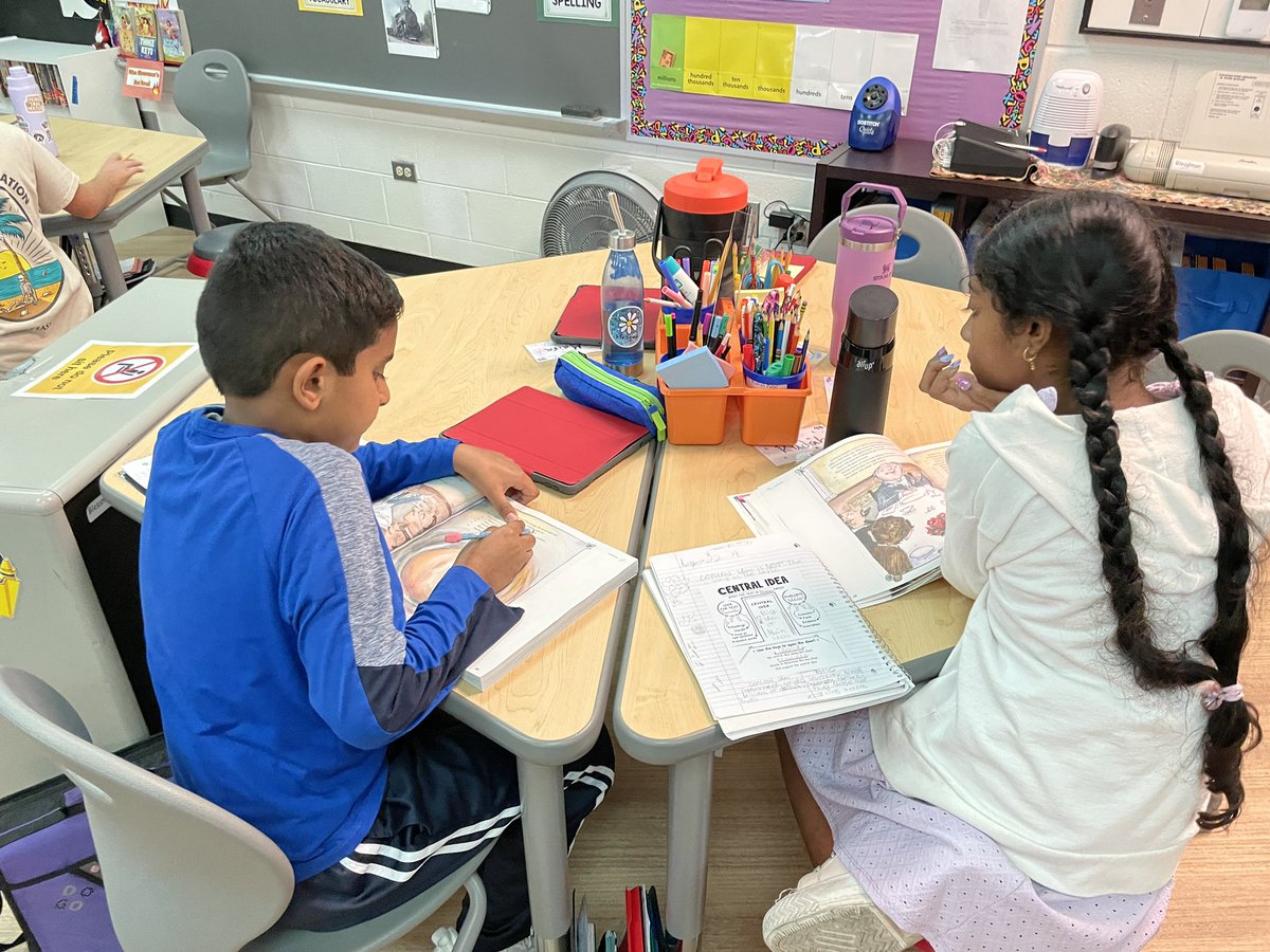 5th grade readers working with partners to find evidence to support the central idea of the text #ThePlaceToB <a href="/BarbaraRose220/">Barbara Rose Elementary School</a>