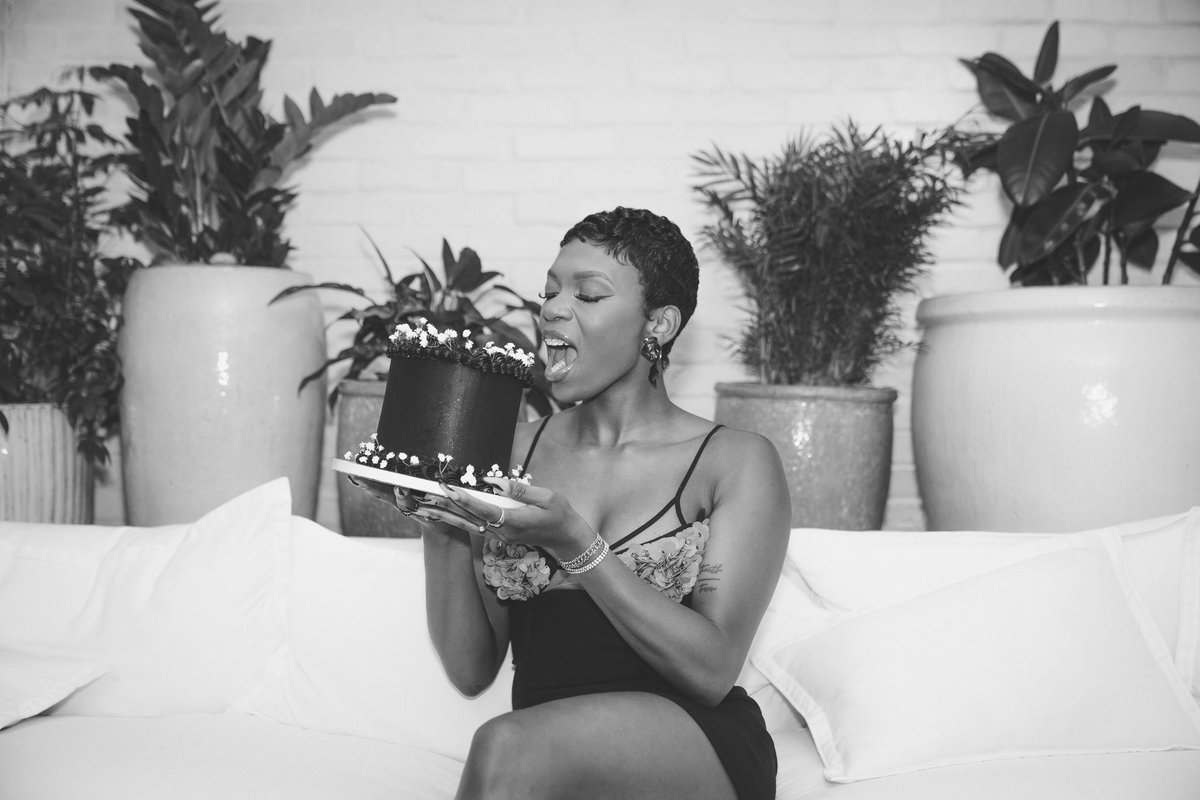 KiKass_'s tweet photo. We grown now yall 🥹🎂 https://t.co/Ai4AheAVu9