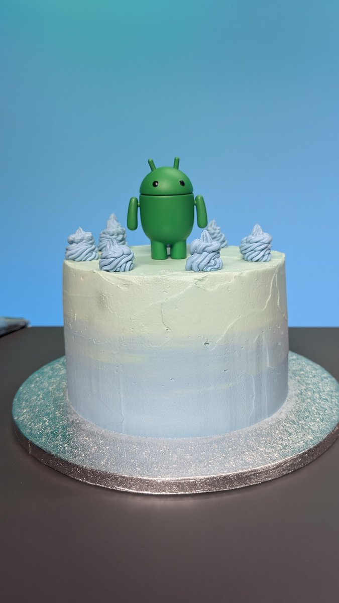 riggaroo's tweet photo. Not sure how I managed to convince the team to let me into the studio with my cake decorating equipment but 💁‍♀️ 

Watch the show! 🎂
#ComposeTips #TheAndroidShow https://t.co/sndeRLOyjs
