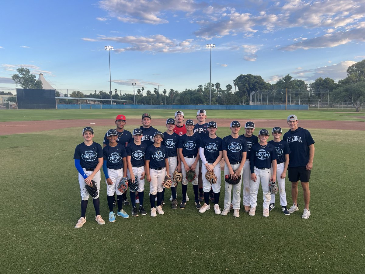 MiloSwanFdn's tweet image. Great night for Arizona Monsoon Baseball.  Thank you @masonwhite24 @BrendanSummerh1 @AdonysGuzman3 @Eastonbrey30 @caseyhintz04 for coming out and working with the kids to make such a memorable experience for them!