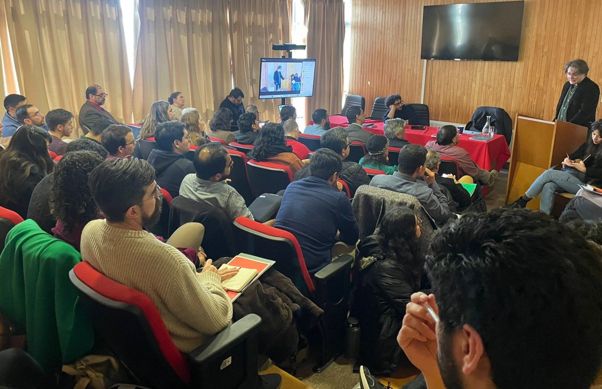 psiquiatriauach's tweet photo. En dependencias de la @fame_uach de la @postgrado_fame y con gran asistencia presencial y online, se realizaron en el marco del 70° aniversario de la @UAustraldeChile  las 2.ªs Jornadas de Epistemología y Psiquiatría del Sur, organizadas por nuestro Programa y @SonepsynChile! https://t.co/lCBNdIFxe2