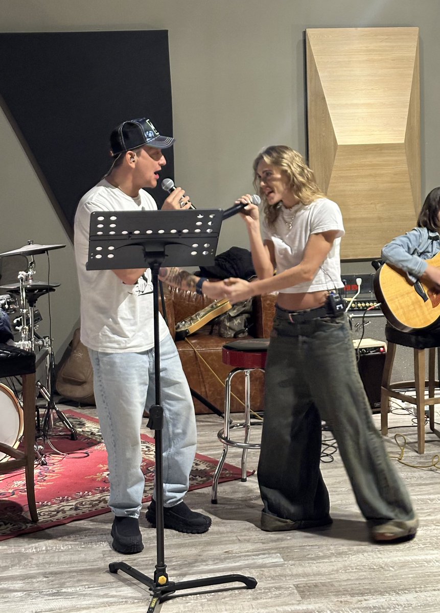 Todos enloquecidos con la vuelta de Nico Bauer y Cielo Magico #LAM