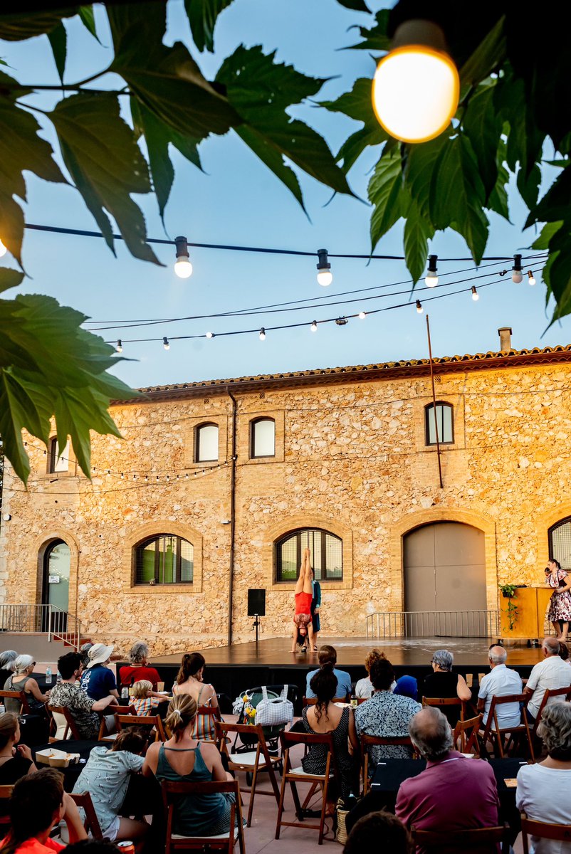 🌻 #FASTT2024

‘LA PUNTA DEL MEU NAS’ de <a href="/KolektivoKonika/">Kolektivo Konika</a> 
Dg. 14 de juliol 2024 | 📍#Vilanant

📷 <a href="/jordi_boixareu/">Jordi Boixareu</a>