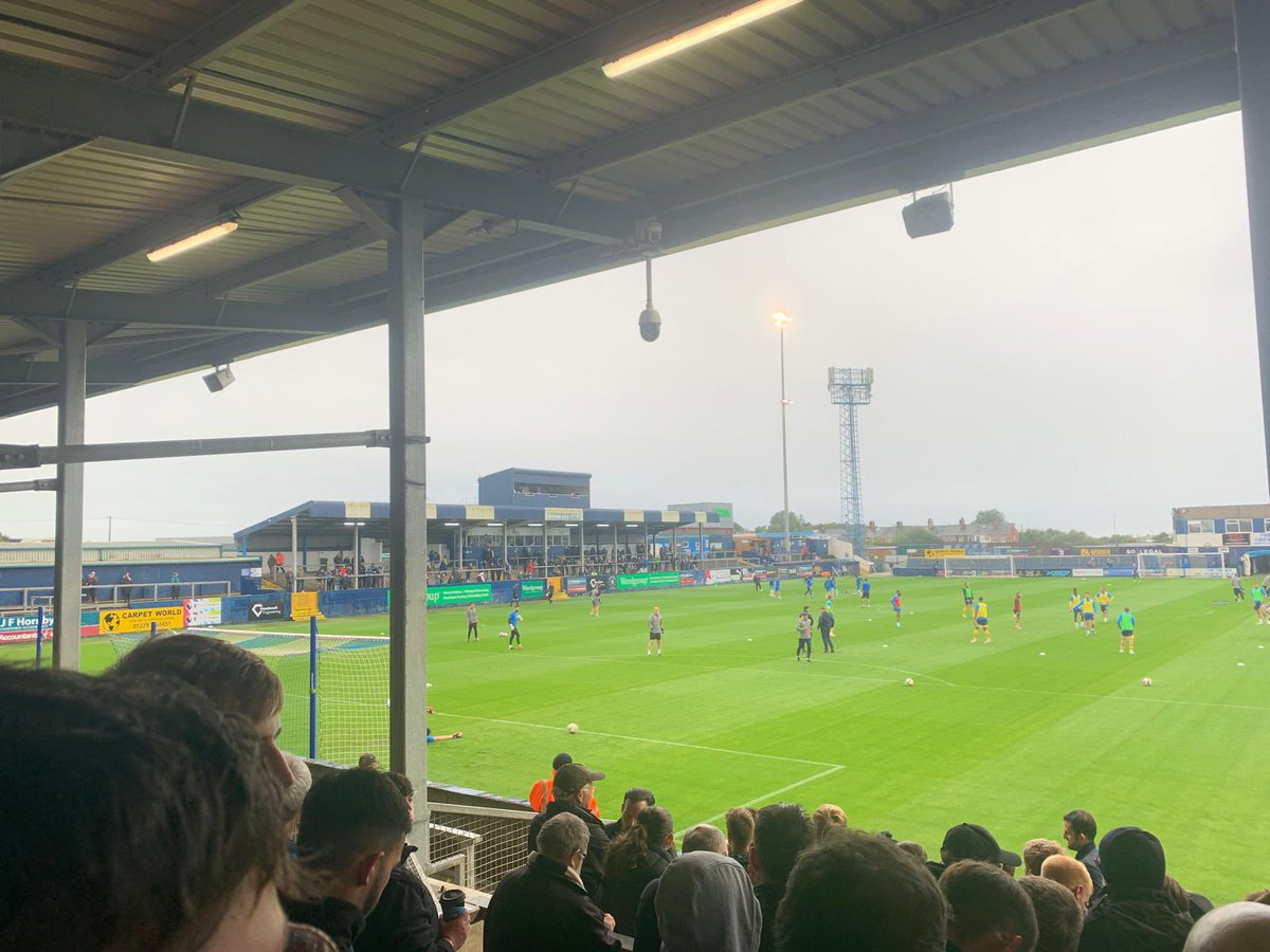 shilton_jade's tweet photo. In the hotel room in Torquay with the younger brother watching the game while my Dad has driven 7.5hrs (courtesy of traffic) to Barrow today, to come back to Devon tomorrow to continue our holiday!
He wasn’t missing out on this one🤍🖤
#dcfc #theram #derby #dcfcfans #ram https://t.co/7I9wcb5RuZ