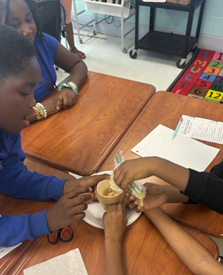 4th graders at <a href="/MaryvaleStars/">Maryvale Elementary</a> created a model of the digestive system. They used their models to explain how the digestive system works with other systems. Their smiles say it all! So engaging!! #growingGREATNESS #mcpssmomentofscience <a href="/MobilePublicSch/">MobilePublicSchools</a>