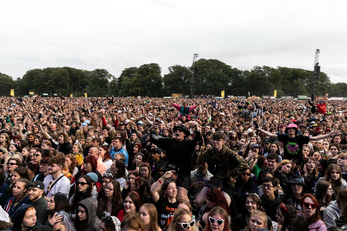 Cleany7878's tweet photo. Leeds Festival 2024

@SWNS https://t.co/o5sQrdCici