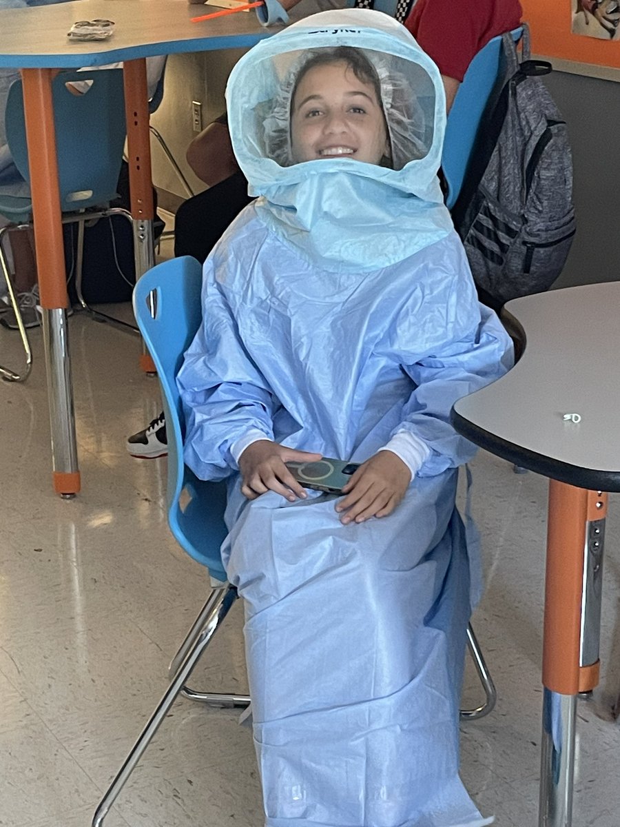 jwellman09's tweet photo. What better way to introduce our Healthcare Science @explorekammerer unit on PPE than to get into character? 
@KammererCubs @ExploreJCPS https://t.co/XyAhkurKMG