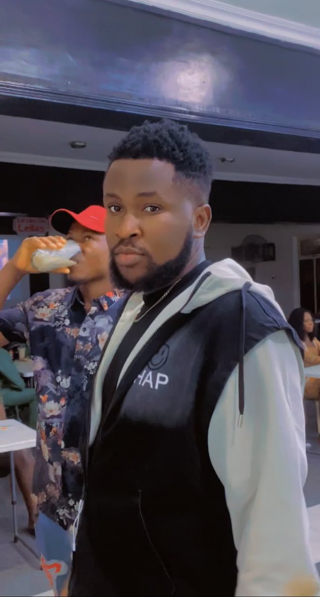 Larry Jr tweet media