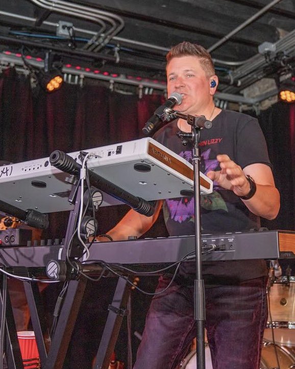 genradioband's tweet image. Have a question for Jay? 🎹🎸 Post your question in the comments and tag him👇🏻

@JayDeMarcus #generationradio #keyboardmaster #bassguitarist
📷 Jenny May Stringer