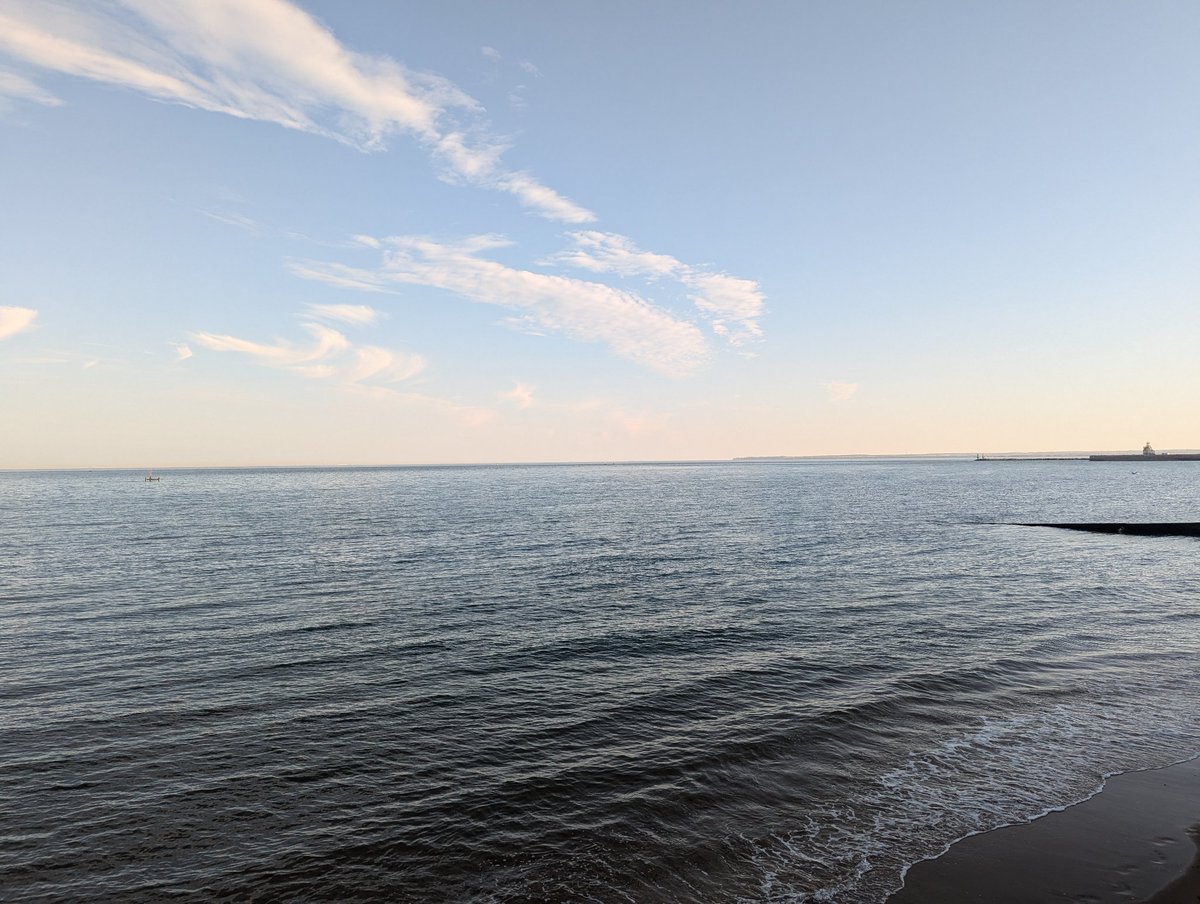 Emma Pearce (@emm_pearce) on Twitter photo The magic of a sea swim after a work day is like nothing else 💙 The magic of a sea swim after a work day is like nothing else 💙