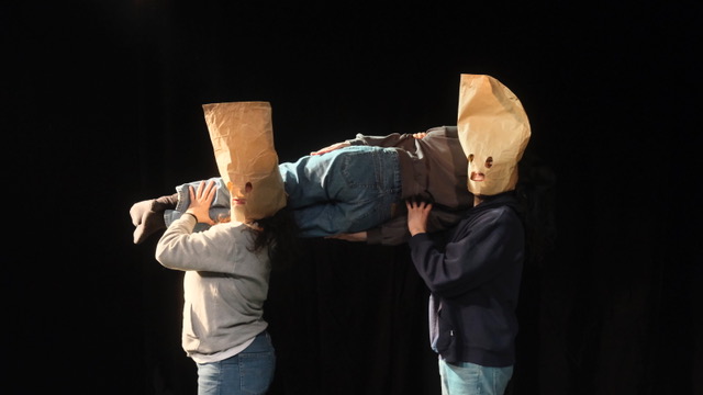 _CulturizArte_'s tweet photo. TEATRO Obra de teatro reflexiona sobre las distintas aristas de la crisis del sector maderero https://t.co/1XZI3uffeJ @teatrodelpuente https://t.co/uLi8U7lEwu
