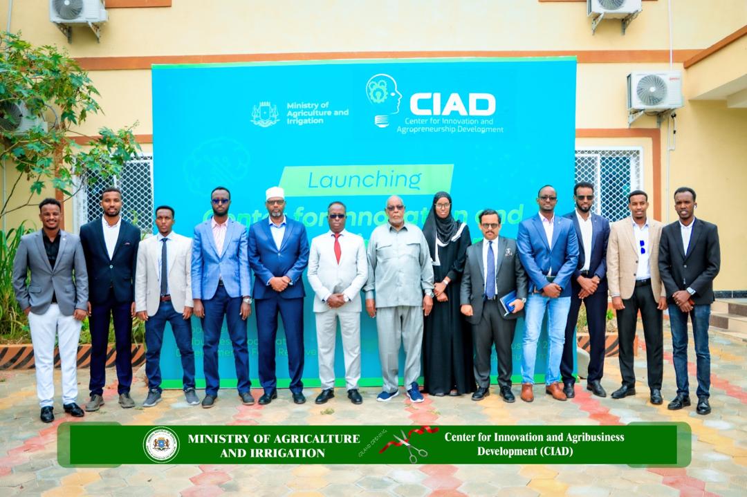 ciad_moai's tweet photo. Center for Innovation and Agropreneurship Development -#CIAD was inaugurated today at @MOASomalia by H.E. @Hon_Maareeye for innovators and researchers to bring about new ideas to advance and modernize agricultural science and agrobusinesses. #Innovation #YouthEmpowerment #Somalia https://t.co/PVigRI03SI