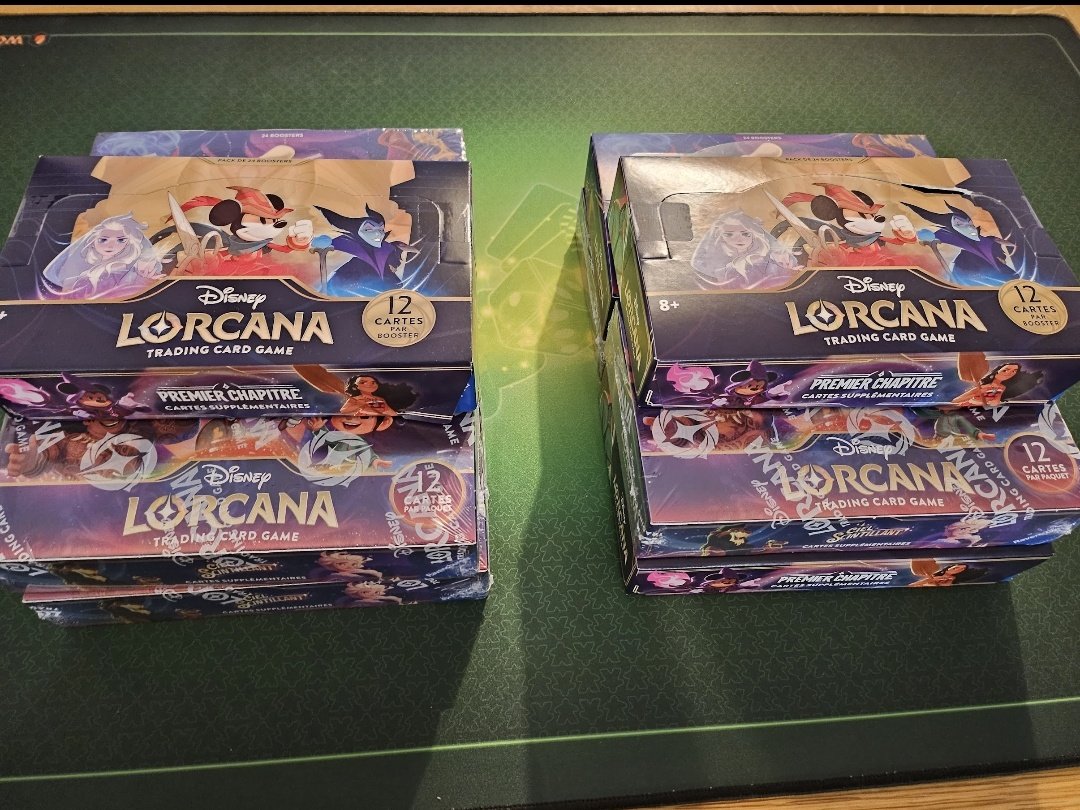 LorcanaFr's tweet image. 🔥Ouverture set 5🔥

J'ai enfin récupéré la grande partie de mes precos. 

Ce soir c'est ouverture avec les potes 🤩

#unboxing #lorcana #set5 #chap1
