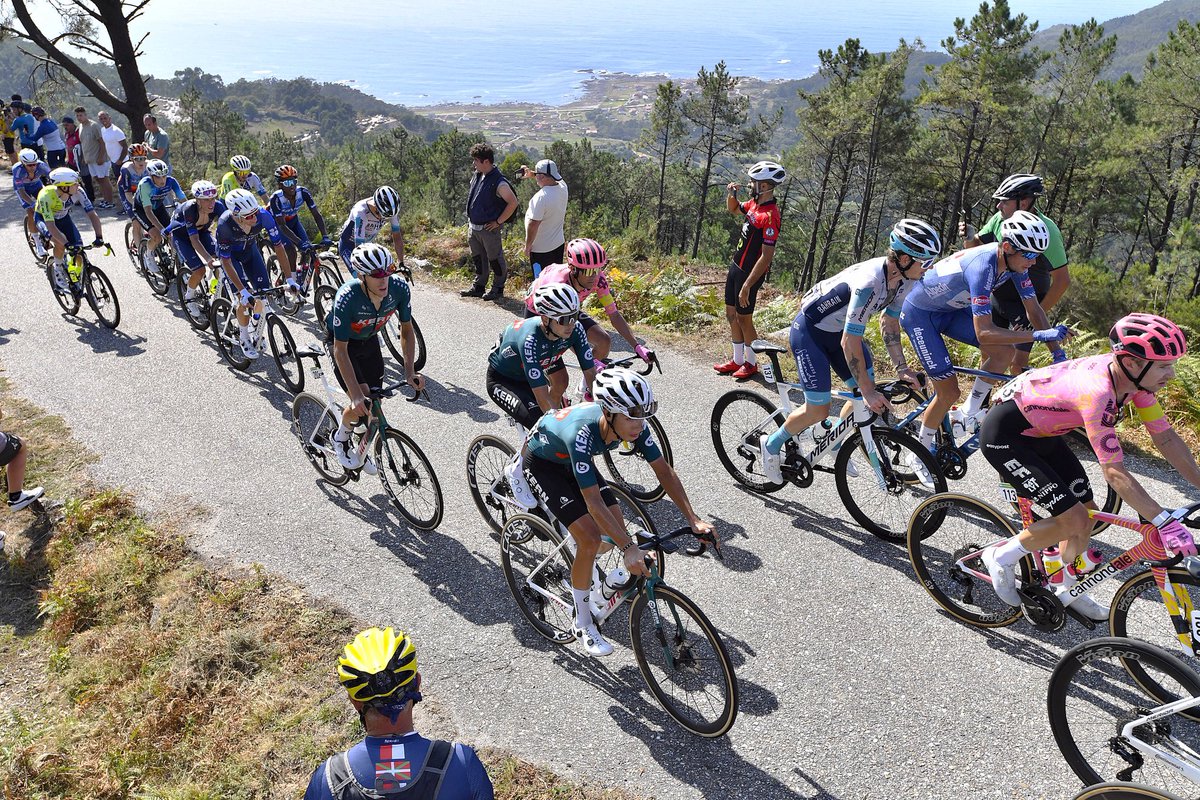🇪🇸 #LaVuelta24 | ST 10

Breakaway success in today’s stage <a href="/lavuelta/">La Vuelta</a>. Our best-placed rider, <a href="/jackhaig93/">Jack Haig</a>, crossed the finish in the top twenty. 
🙌 Onwards team, Week 2 has just started!

#RideAsOne #rideforGino 

📸 <a href="/SprintCycling/">SprintCycling</a>