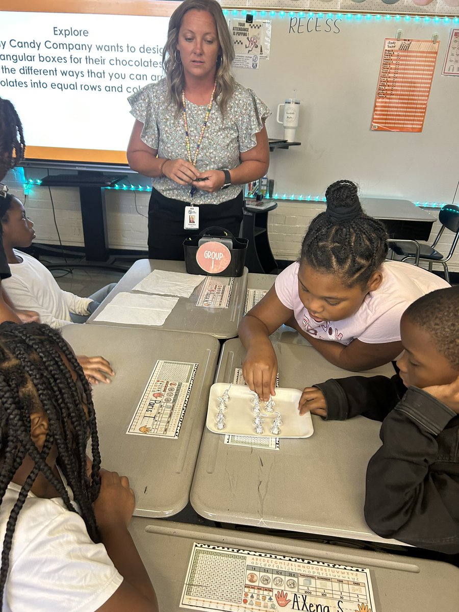 Seabrookroyal2's tweet image. #SOARINGEAGLES #LearningWalk @AnneStreetES @Griffin_RESA @GriffinSpalding @JanOwens89 @tanzy_kilcrease @DrTaylortiffnT @_TanyaPotter @GSCSMATH