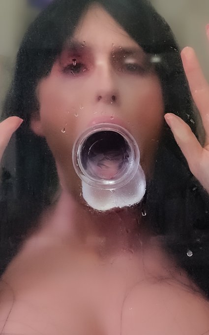 You can see my tongue. https://t.co/82qOjL9Kxg