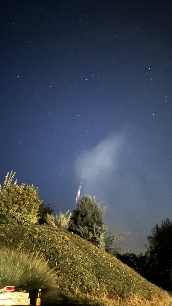 Dominik Hartmann (@dh_visuals) on Twitter photo what did just happen over #switzerland ? <a href="/planet4589/">Jonathan McDowell</a> <a href="/rolfweiss/">Rolf Weiss</a> a #comet? a #satellite ? <a href="/DJSnM/">Scott Manley</a> what did just happen over #switzerland ? <a href="/planet4589/">Jonathan McDowell</a> <a href="/rolfweiss/">Rolf Weiss</a> a #comet? a #satellite ? <a href="/DJSnM/">Scott Manley</a>