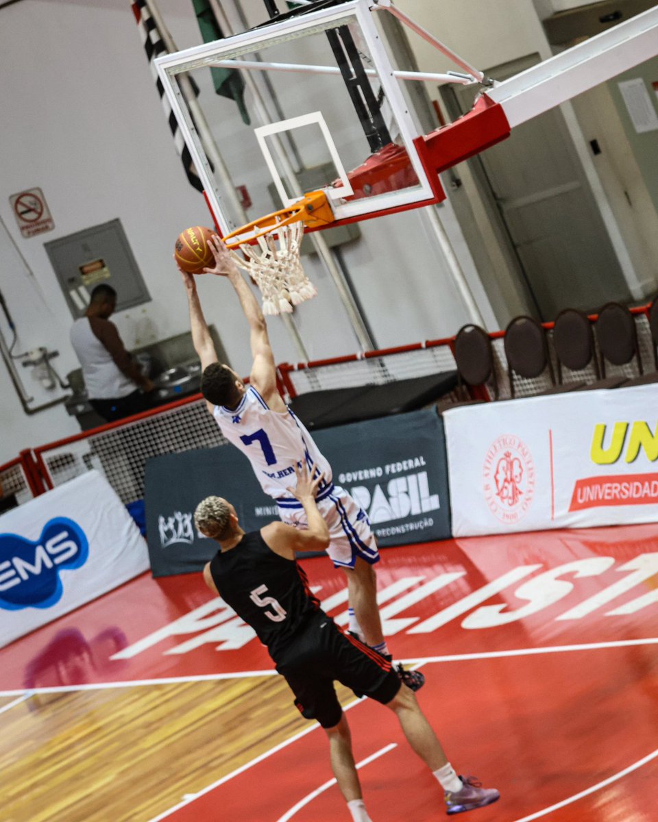 crzbasquete's tweet image. O Cabuloso em busca da vitória! 🦊😤

🔥 Estamos em quadra e vamos com tudo em busca da vitória na 2ª partida da Série Ouro!

#cruzeiro #basketball #ldb