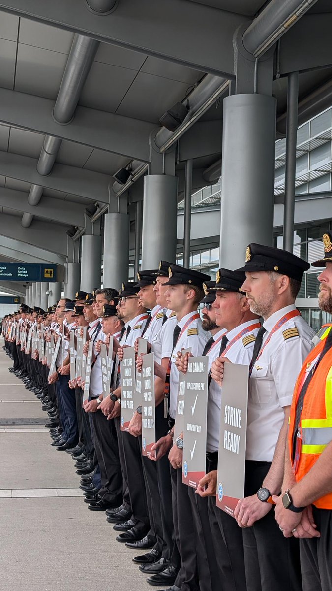 AirCanadaPilots's tweet photo. YWG pilots united today, demonstrating strength and solidarity as the federal conciliation period comes to a close. #StrikeReady #alpapilots #YWG #aircanadapilots @AirCanada https://t.co/Qa8WoSMT6A