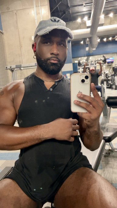 Watch R.D.D's leaked NSFW photo on TwXstars