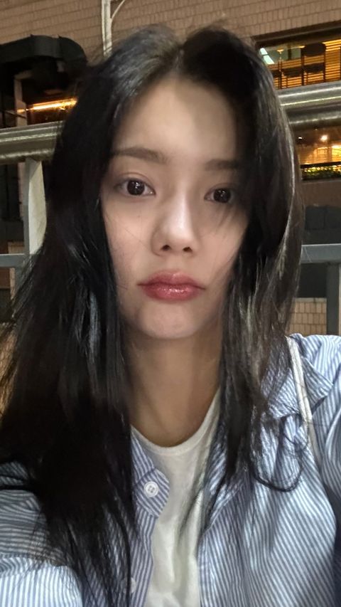 chaewonfiles's tweet image. 240827 silver_chae_526 IG stories    

#권채원 #KWONCHAEWON