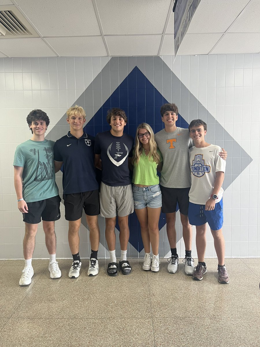 FairmontMktg's tweet photo. 📢Introducing the 2024-25
Marketing/DECA CTC📢
🔷Senior Lead Team🔷
#BeTheOne #FairmontDECA #LeadTeam https://t.co/ZhRTVfClIX
