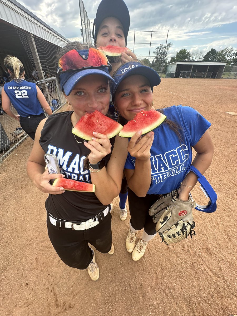 ‼️THANK YOU‼️

We want to give a big thanks to Coach Ligouri for buying the team watermelon for our after practice snack! It was delicious!

#GoBears🐻🥎
<a href="/BobLigouri/">Bob Ligouri</a>